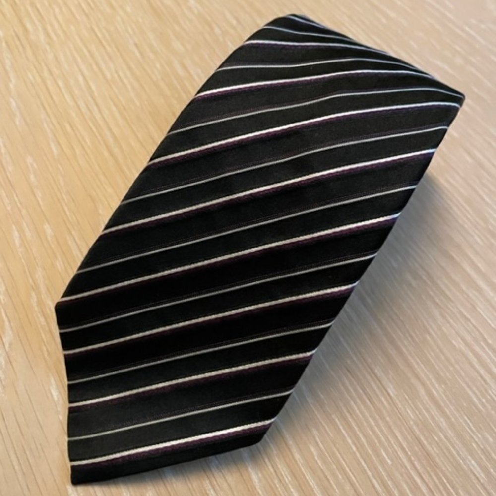 Hugo Boss - Stripped tie - Black with purple strip